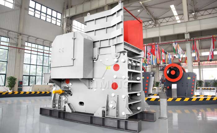 鄂式破碎機生產車間